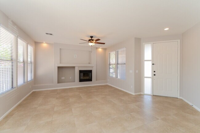 Foto del edificio - 13673 W Cypress St