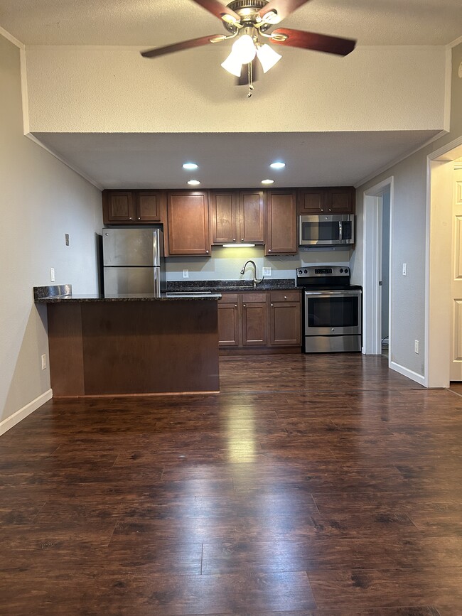 1 bed kitchen - Waterbury Estates