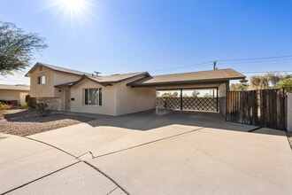 Building Photo - 8743 E Berridge Ln