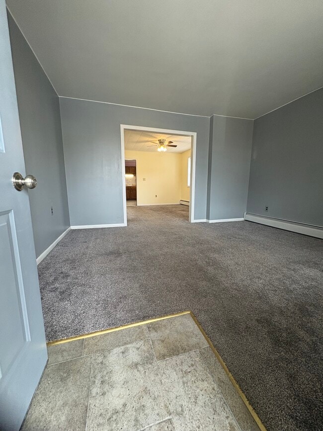 Building Photo - 25 Saint David St