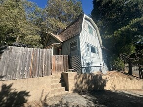 Building Photo - 482 Zuger Ct