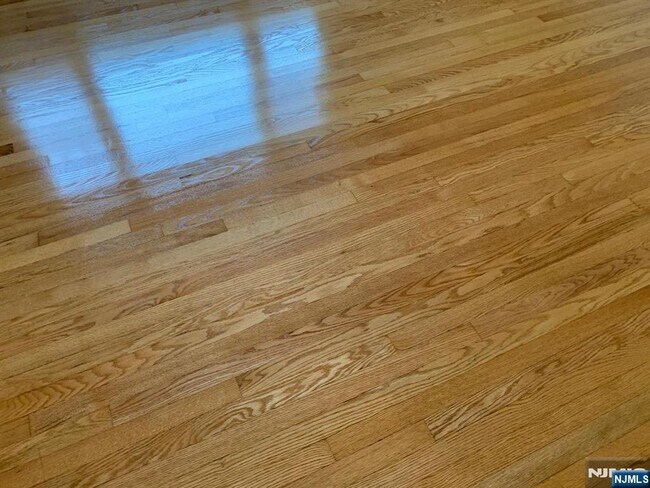 Foto del edificio - 225 Desoto Pl