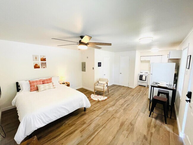 Foto del edificio - 626 Jack Stephens Dr