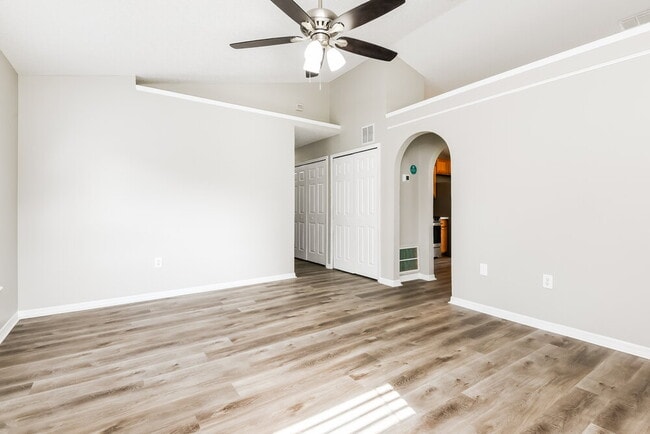 Building Photo - 16036 Dorchester Blvd