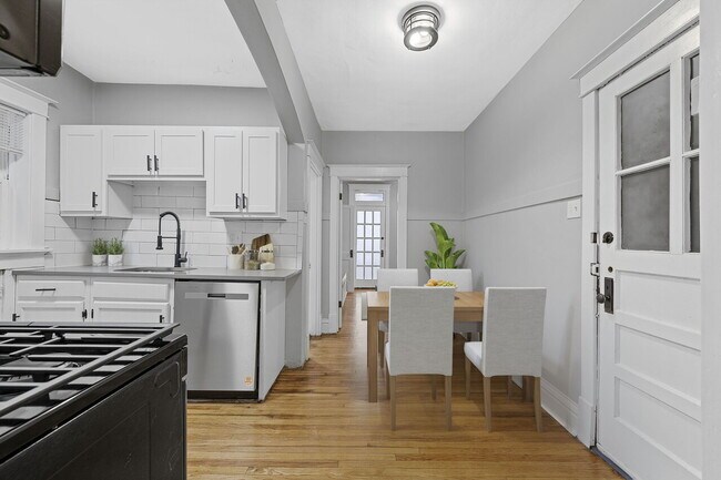 Foto del edificio - McCausland Ave - 1514-1518