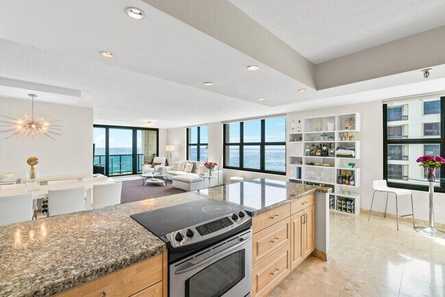 Foto del edificio - 3115 S Ocean Blvd