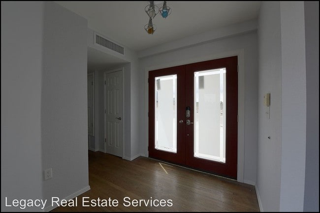 Building Photo - 3 br, 2.5 bath House - 281 Amelia