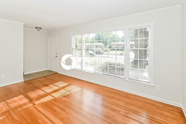 Foto del edificio - 3 Bedroom Pet-Friendly Home in Memphis, TN with Main Street Renewal