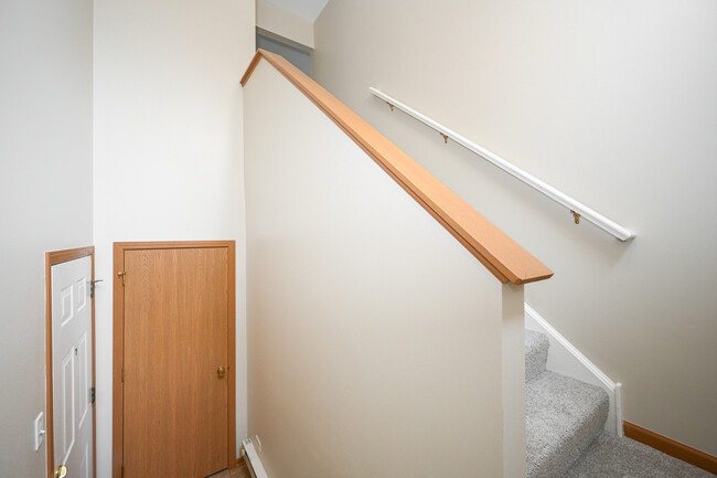 Foto del edificio - 1584 McClure Rd