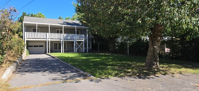 Foto del edificio - 734 N Eldorado Ave