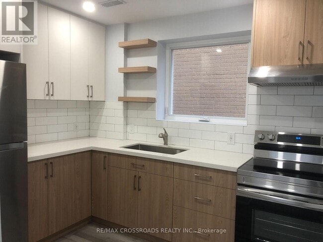 Building Photo - 25 Glenside Ave