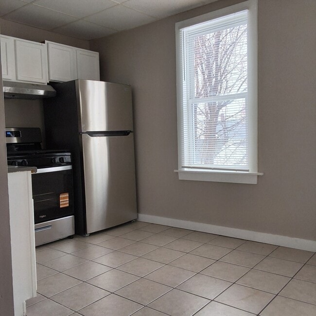 Building Photo - 44 Winter St