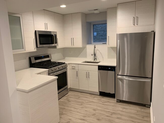 Building Photo - 3706 N Drake Ave