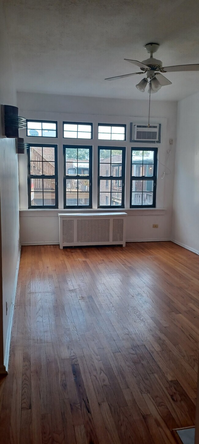 Foto del edificio - 1127 W Farwell Ave
