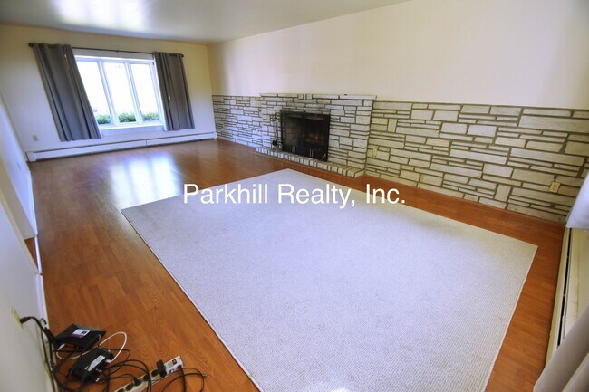 Foto del edificio - 122 E Plainfield Ave