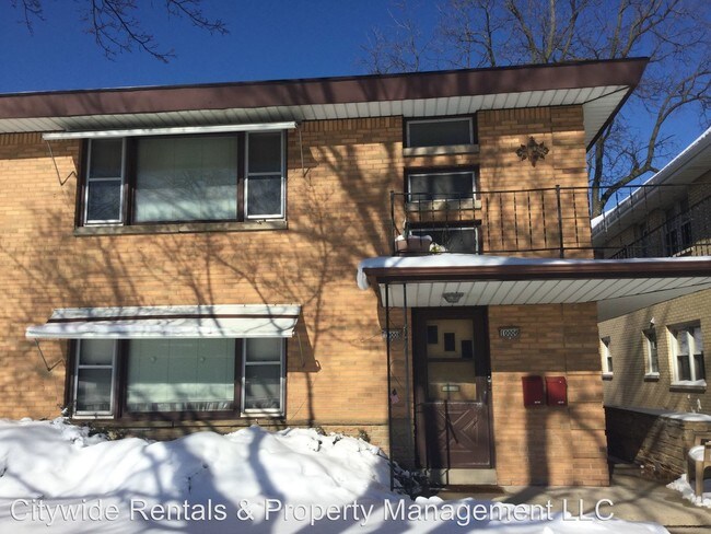 Foto del edificio - 10006-10008 W North Ave