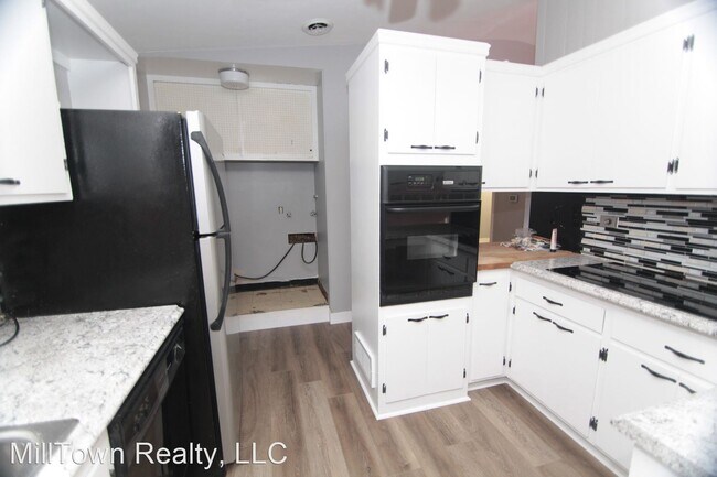 Foto del edificio - 3 br, 1.5 bath House - 1445 Lakewood Dr