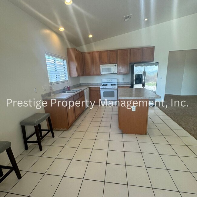 Foto del edificio - Beautiful Home with 3 Car Garage in Sonoran Ranch!