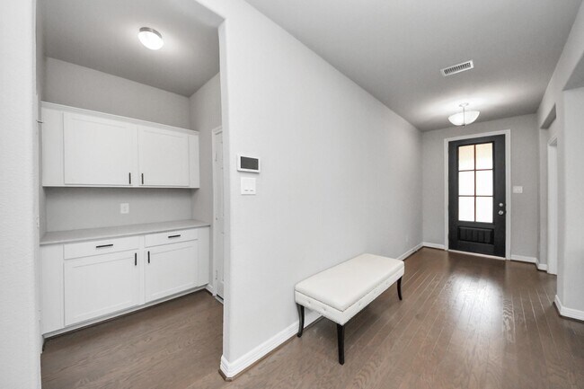 Building Photo - 183 Solana Point Dr