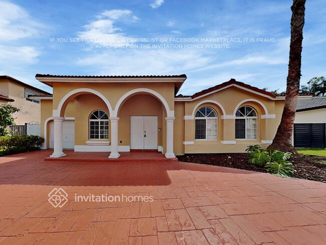 Building Photo - 5851 SW 163rd Pl