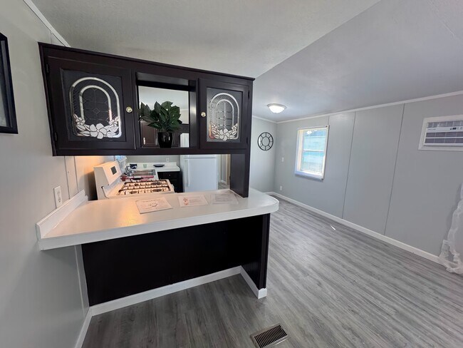 Foto del edificio - 2552 Smith Ave