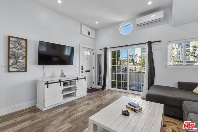 Foto del edificio - 126 Driftwood St