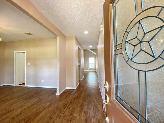 Foto del edificio - 26633 Decker Prairie-Rosehill Rd