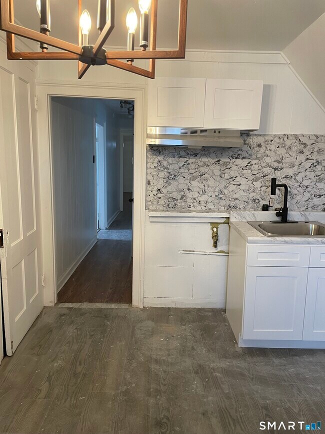 Building Photo - 69 W Liberty St