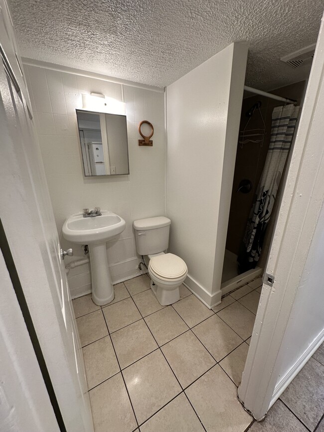 Bathroom - 4833 Belair Rd