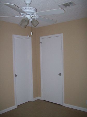 Building Photo - 200 West Street Briarwood Apts - Unit C