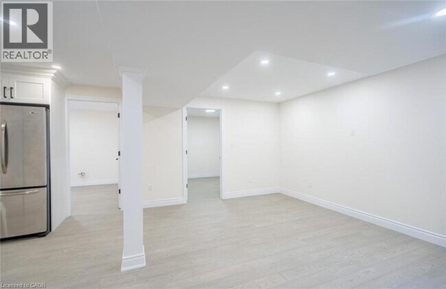 Photo du bâtiment - 364 Tealby Pl