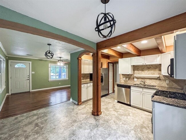 Foto del edificio - 805 Herndon Ln