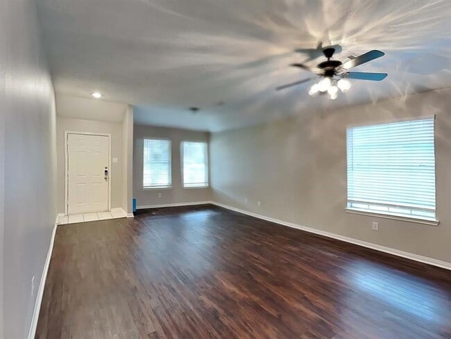 Building Photo - 18115 Water Mill Dr