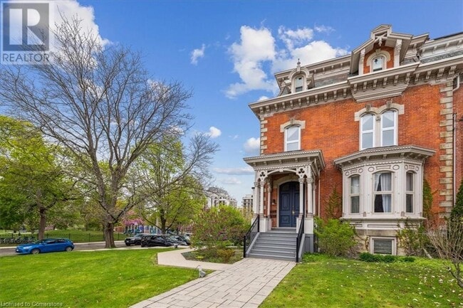 Building Photo - 46 Herkimer St