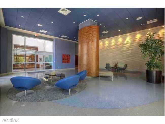 2 br, 2 bath Condo - 6365 Collins Ave Full... - 4