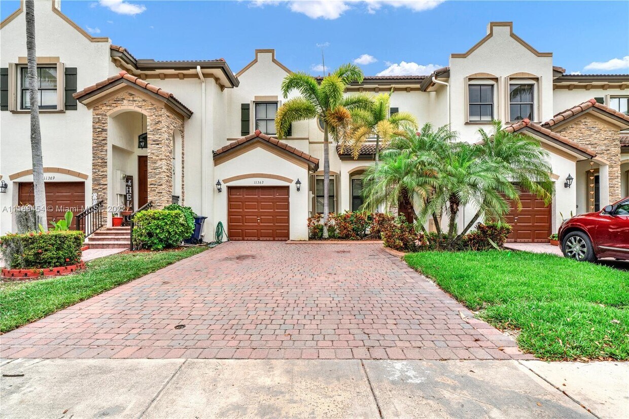 11363 SW 238th St, Homestead, FL 33032 Townhouse for Rent in Homestead, FL