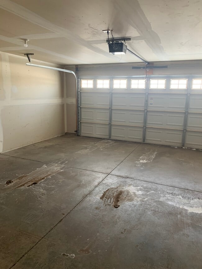 Building Photo - 13597 42nd Ave