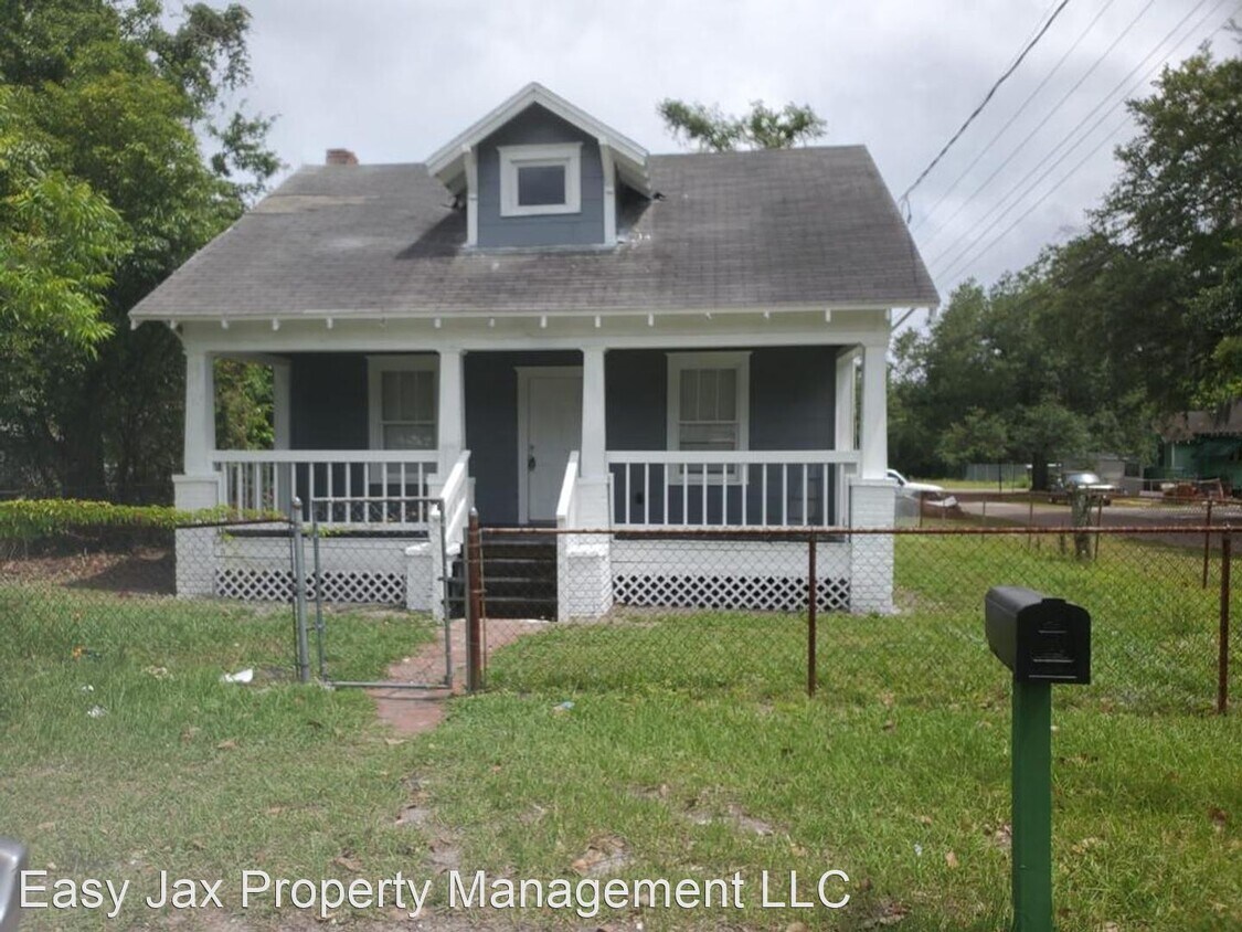 Primary Photo - 3 br, 2 bath House - 664 Escambia St.