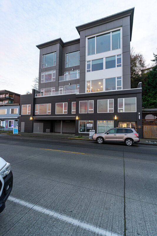 Foto del edificio - 1709 Harbor Ave SW