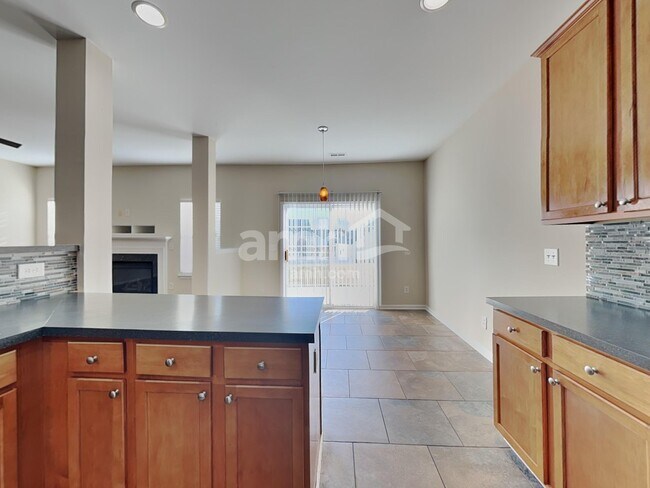 Foto del edificio - 6352 Hedgewood Ln