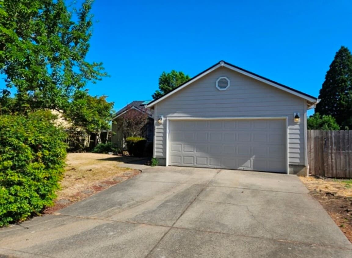 Primary Photo - 3Bd/2Ba Single Story Home-Available to View!