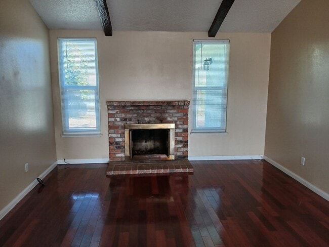 Building Photo - 400 Mokelumne Dr