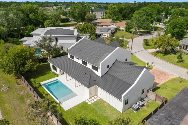 Foto del edificio - 1814 Barker Dr