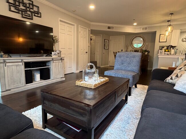 Building Photo - 3313 Wyndham Cir