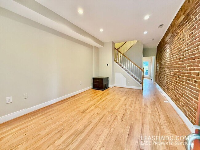 Foto del edificio - 2240 12th St NW