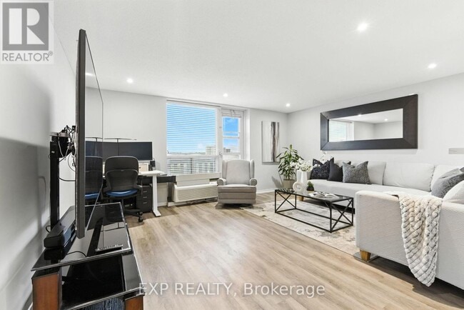 Photo du bâtiment - 6720 Glen Erin Dr