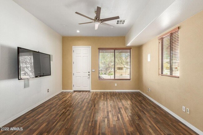 Foto del edificio - 9551 E Redfield Rd