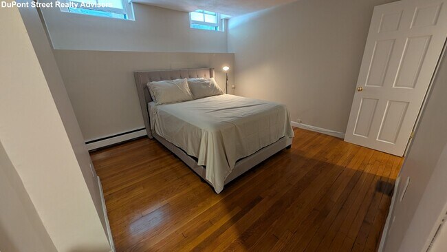 Foto del edificio - Luxury, Spacious 1-Bed near T in South End...