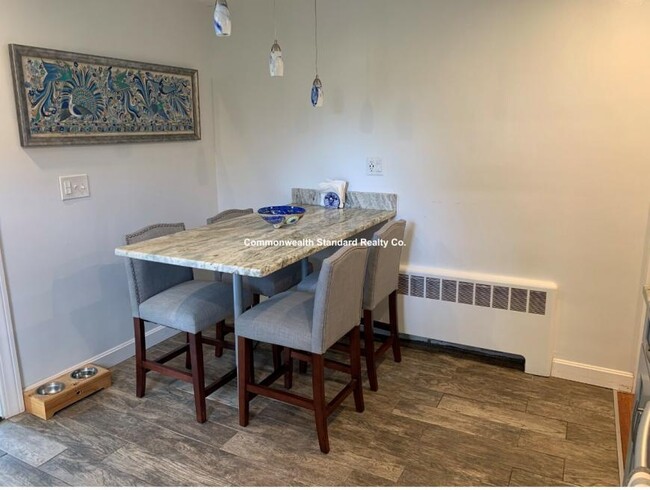Foto del edificio - 3 bedroom in Waltham MA 02453