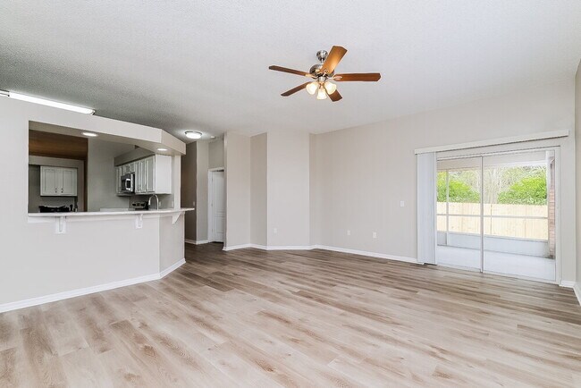 Building Photo - 807 Greenbelt Cir